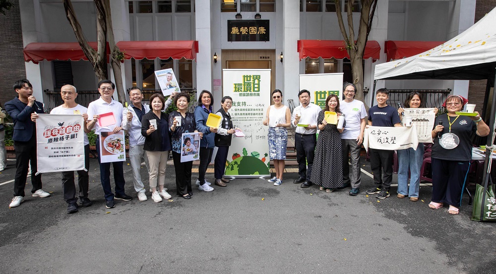 立法院辦蔬食市集　吳欣盈邀跨黨派立委低碳蔬食愛地球 7