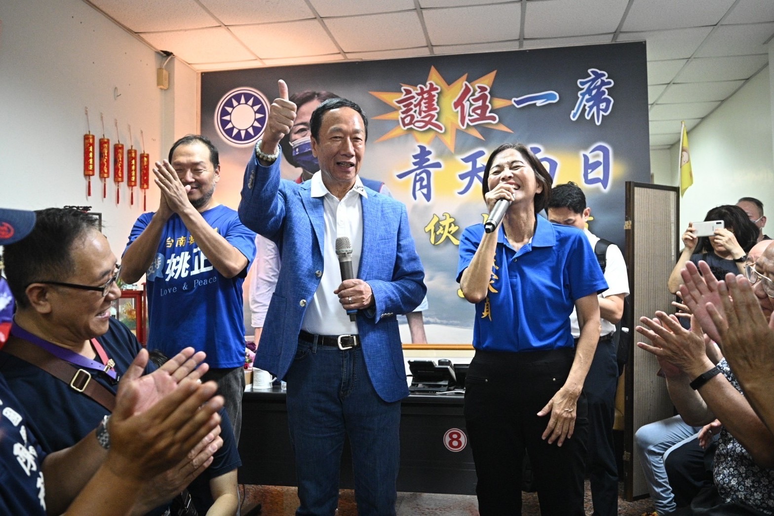 郭台銘現身台南拜訪民代 立委參選人： 希望未來郭董能站台 19