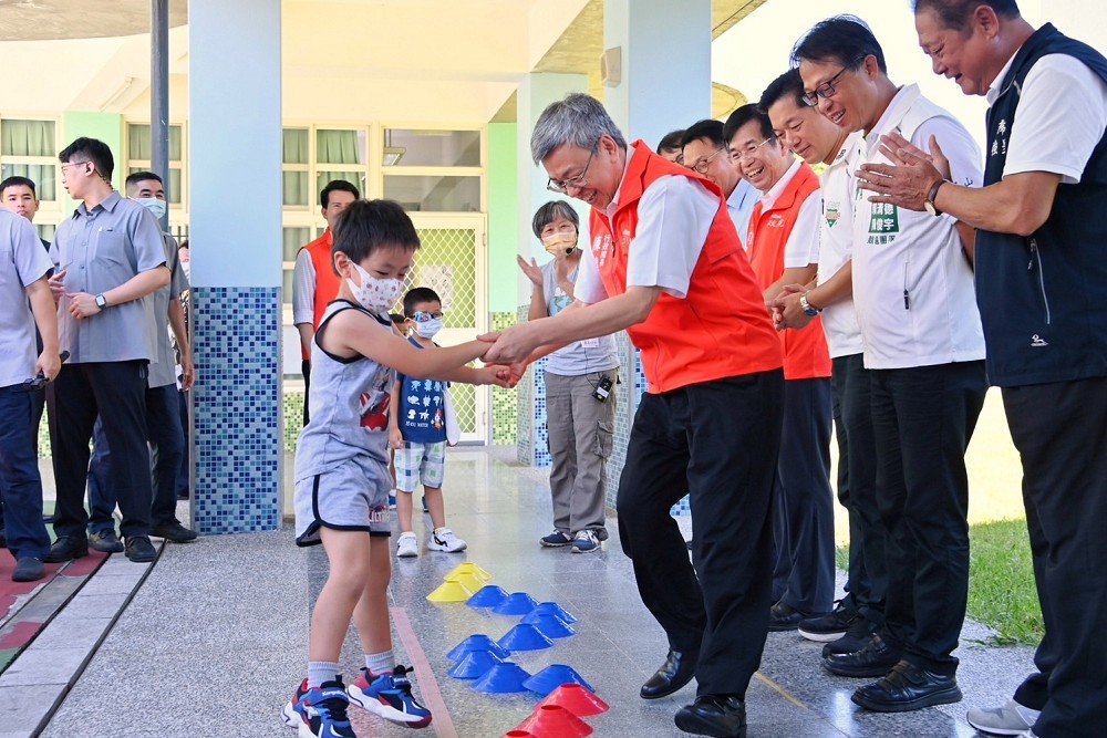 「0到6歲國家一起養」 陳揆：今年預算增加至1100億 17