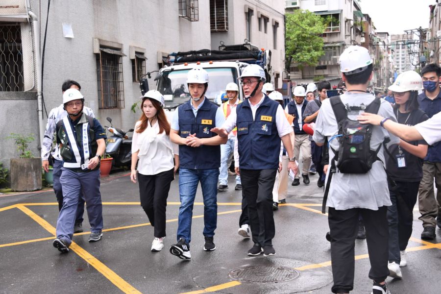 陳怡君批蔣萬安 竟脫口替建商解套「當時還沒有開挖」住戶氣炸 3