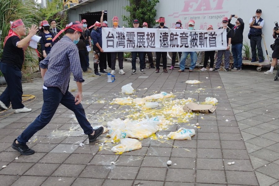 【抗拆屋護遠航3-2】兩怪手提早藏身遠航後方　媒體遭警戒線阻隔 29