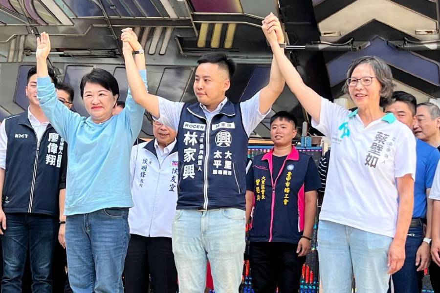 藍白合最強母雞 盧秀燕喊：新時代進國會 台灣才會改變 9